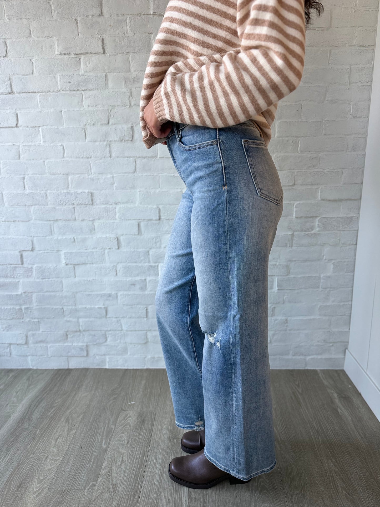 Hidden Vintage Mid Rise Dad Jeans