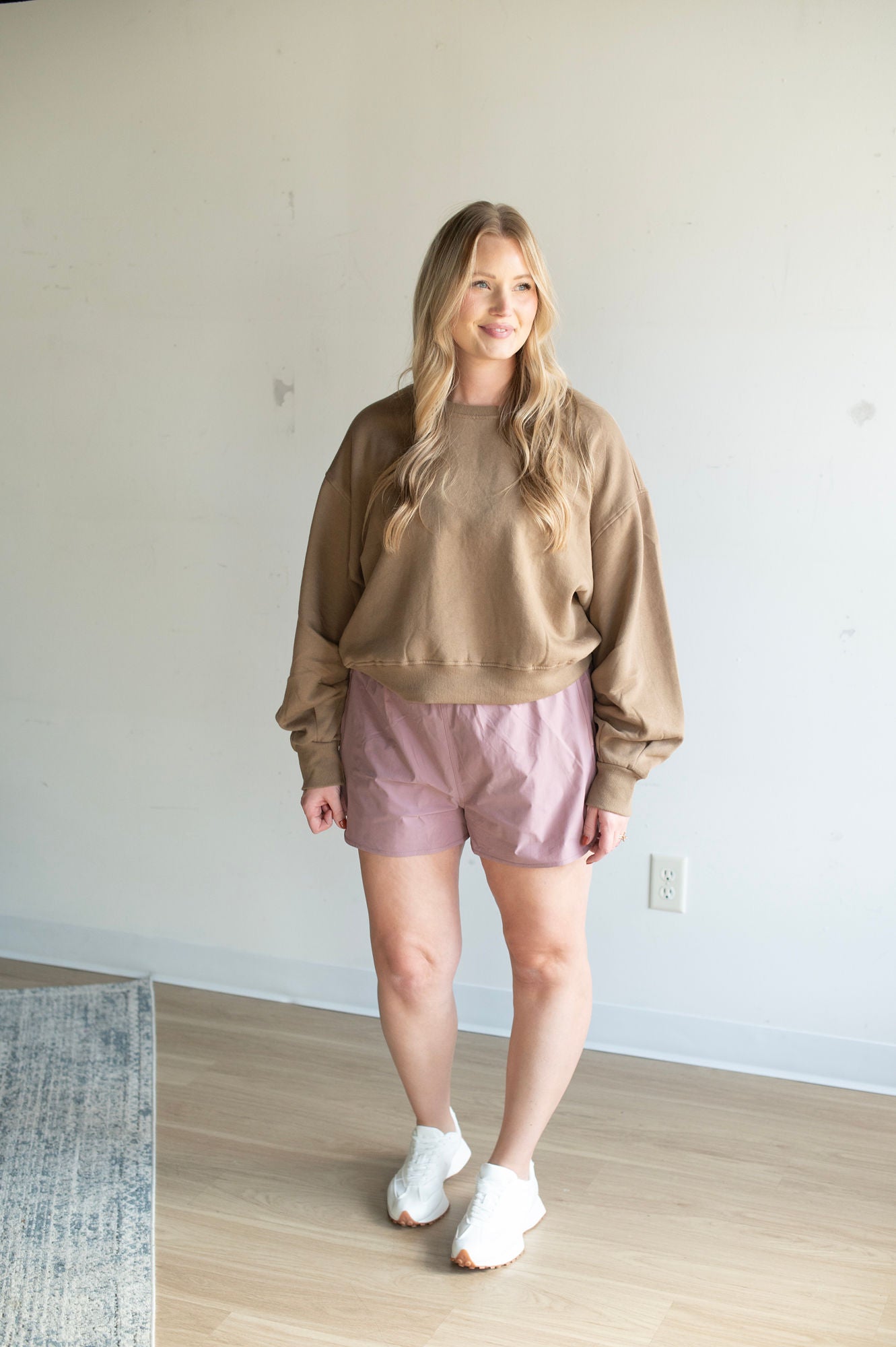 Drawstring Band Athletic Shorts