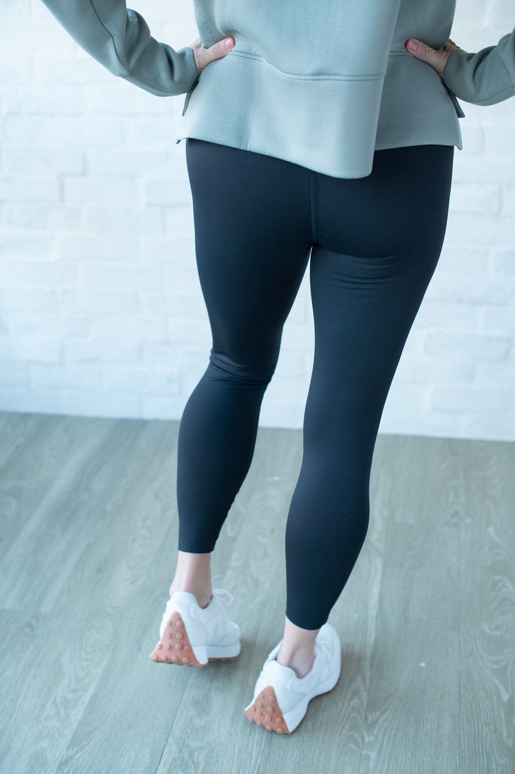 UNRL Performance Leggings
