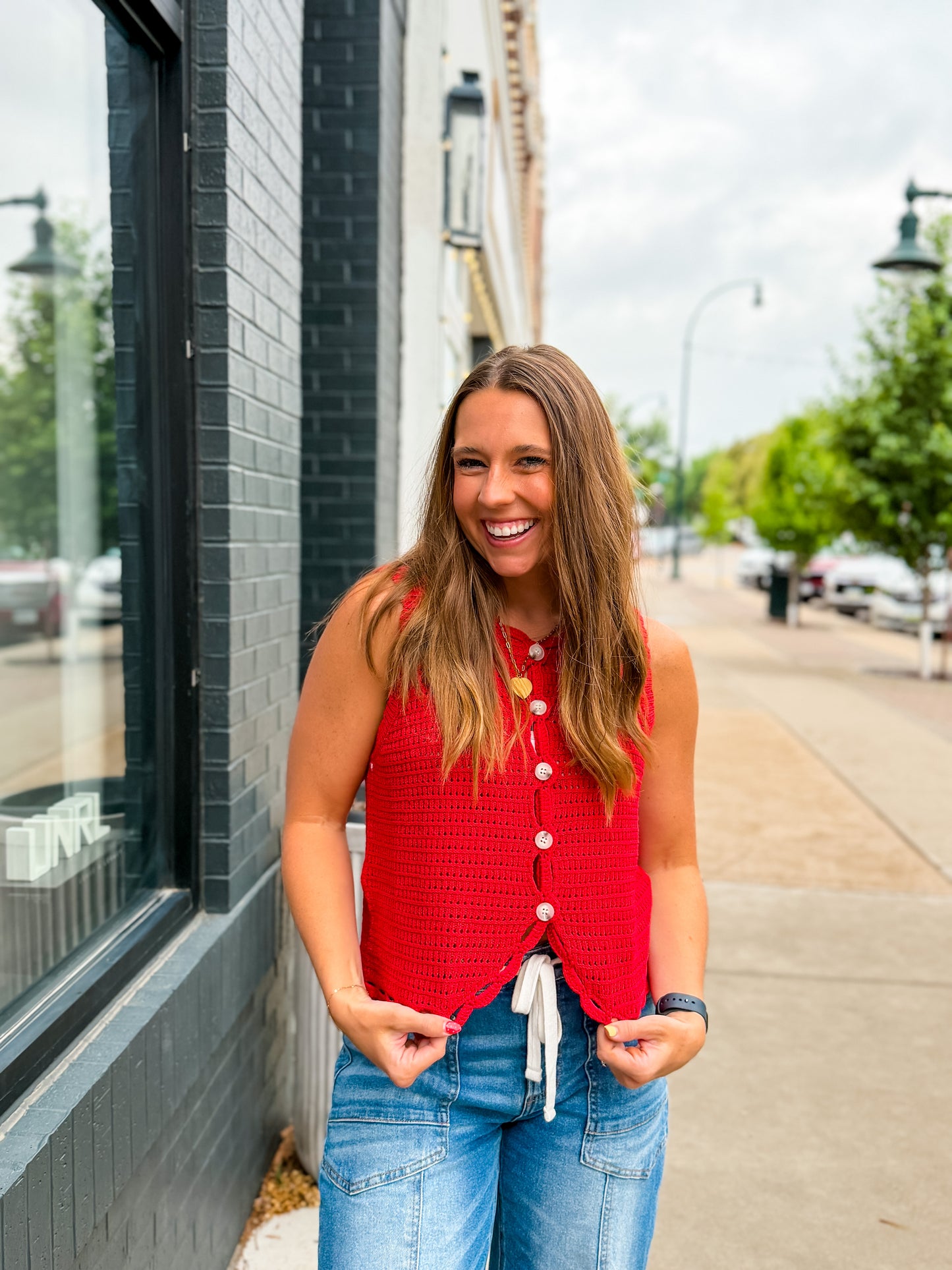 Red Scalloped Hem Crochet Tank