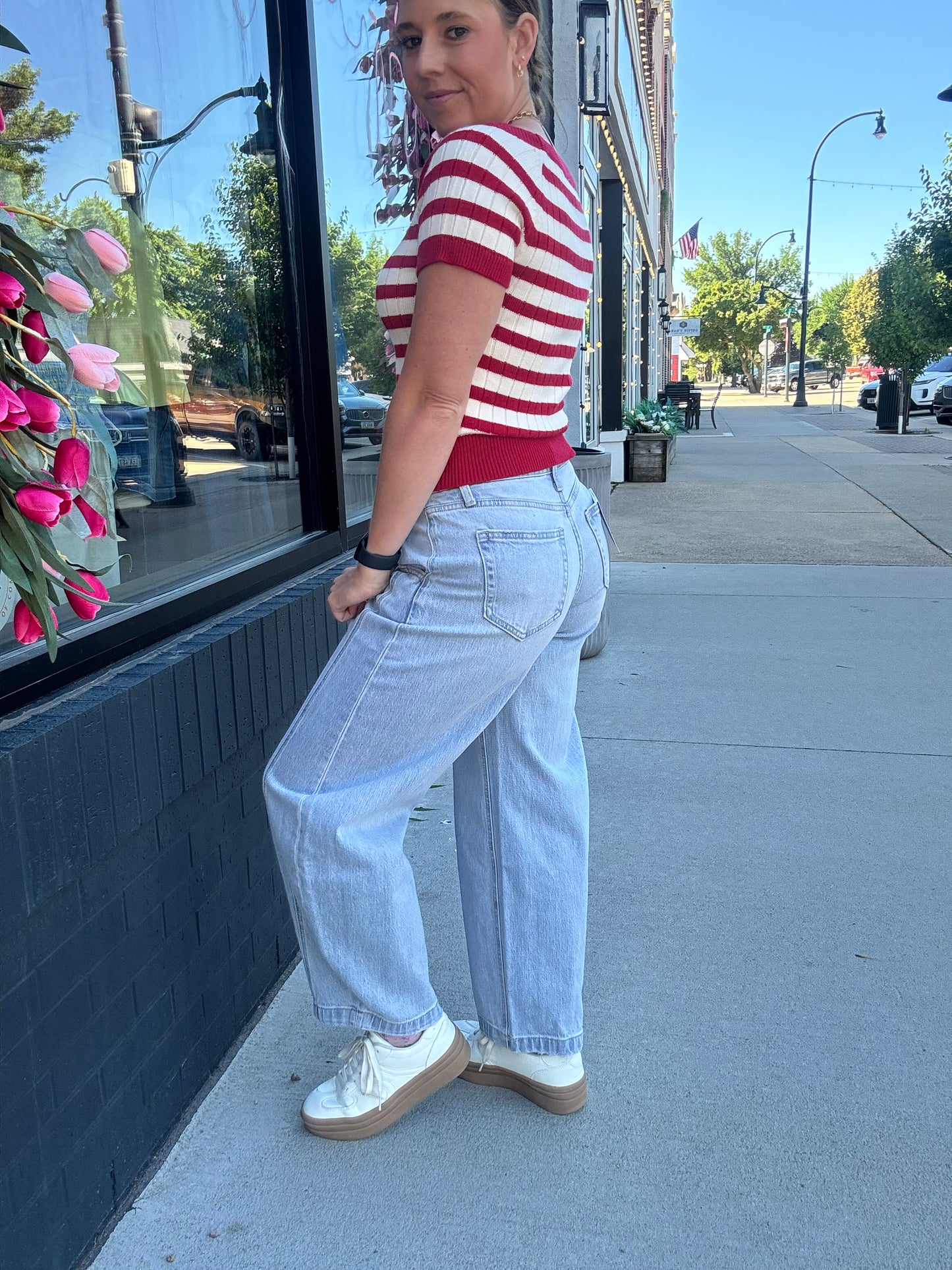 Vervet Light Wash Barrel Jeans