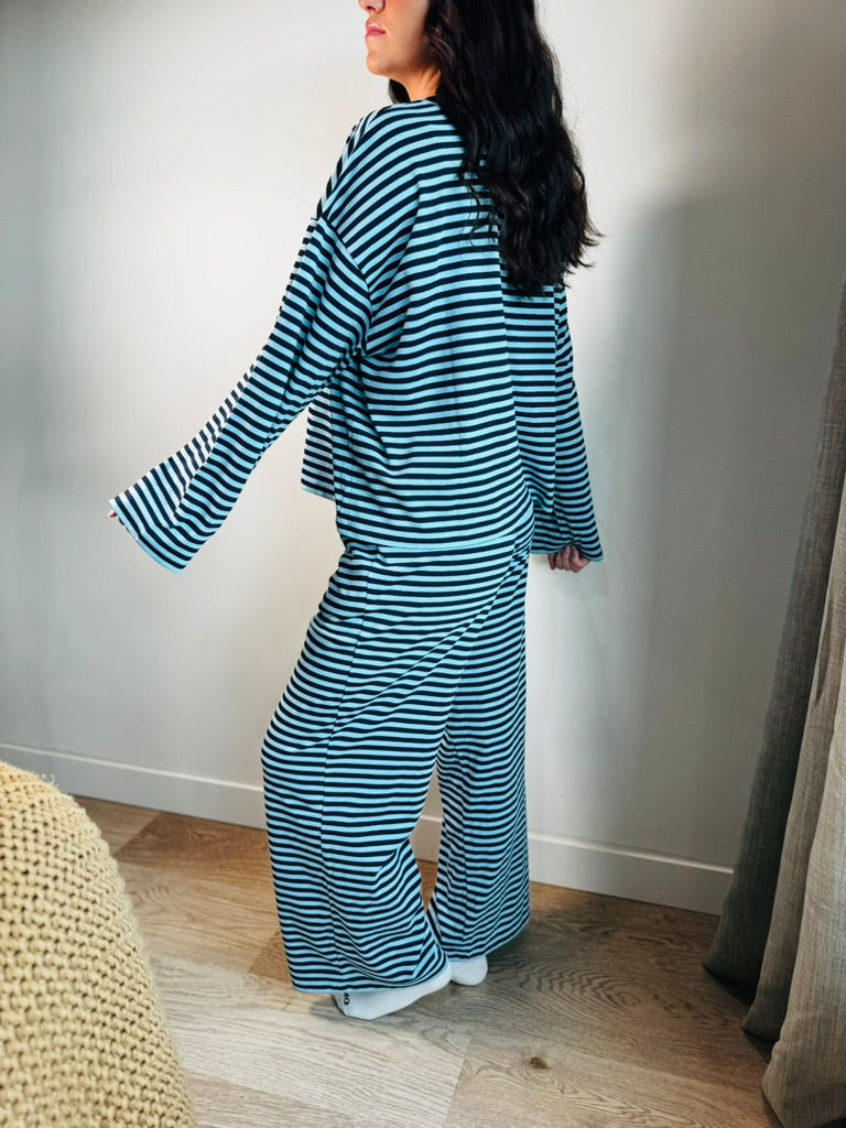 Two Tone Blue Stripe Lounge Set