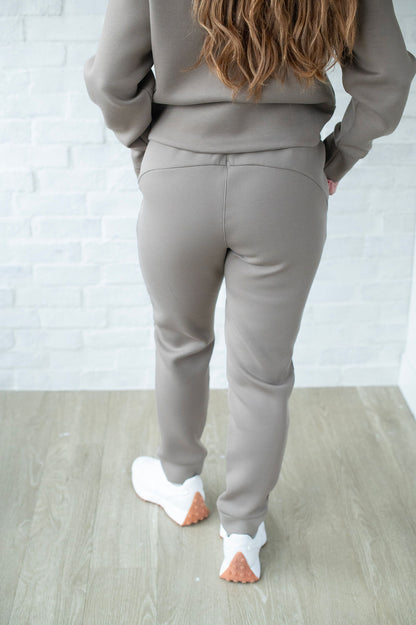 UNRL LuxBreak Jogger Walnut