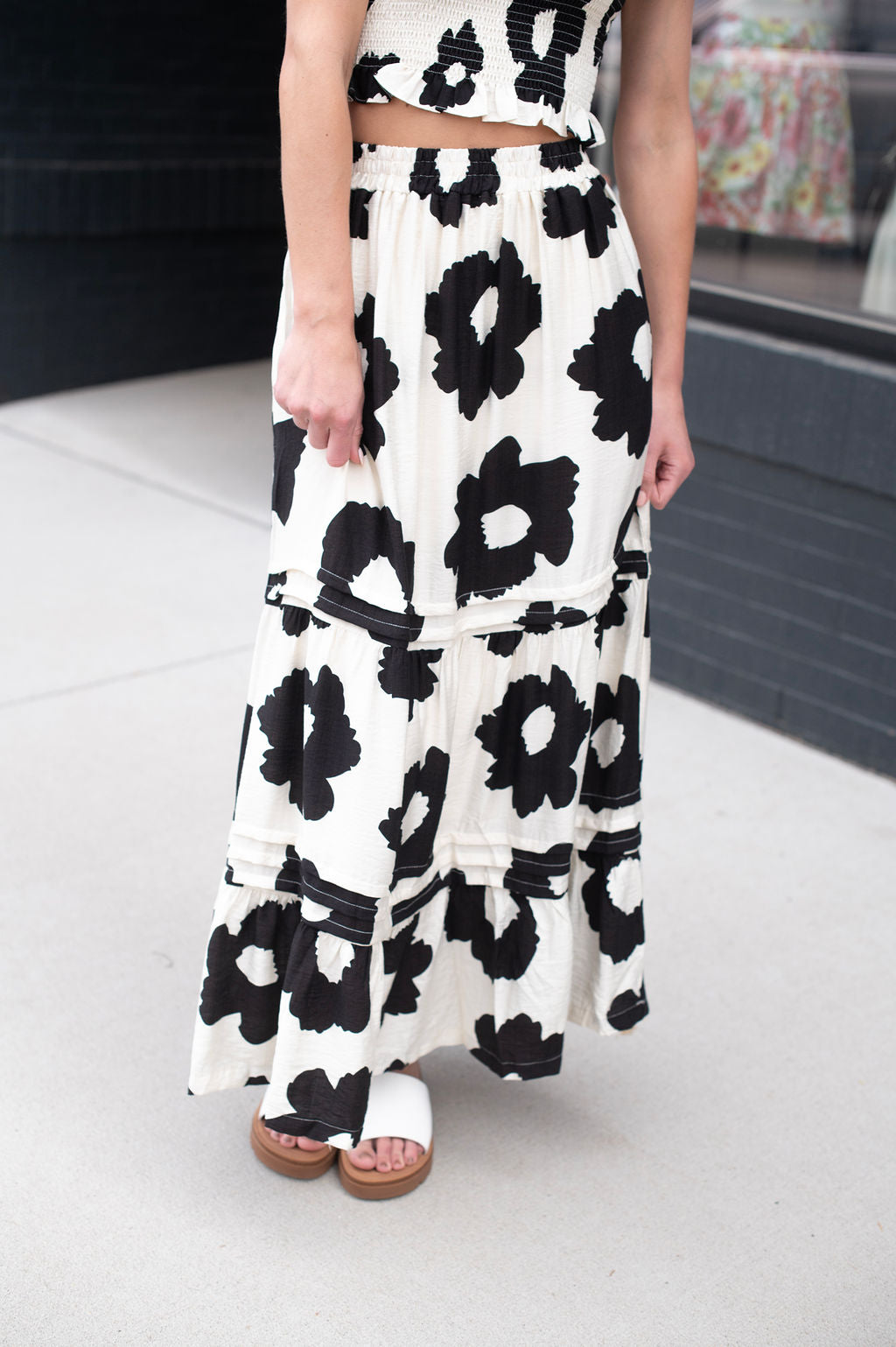 Floral Midi Pocket Midi Skirt