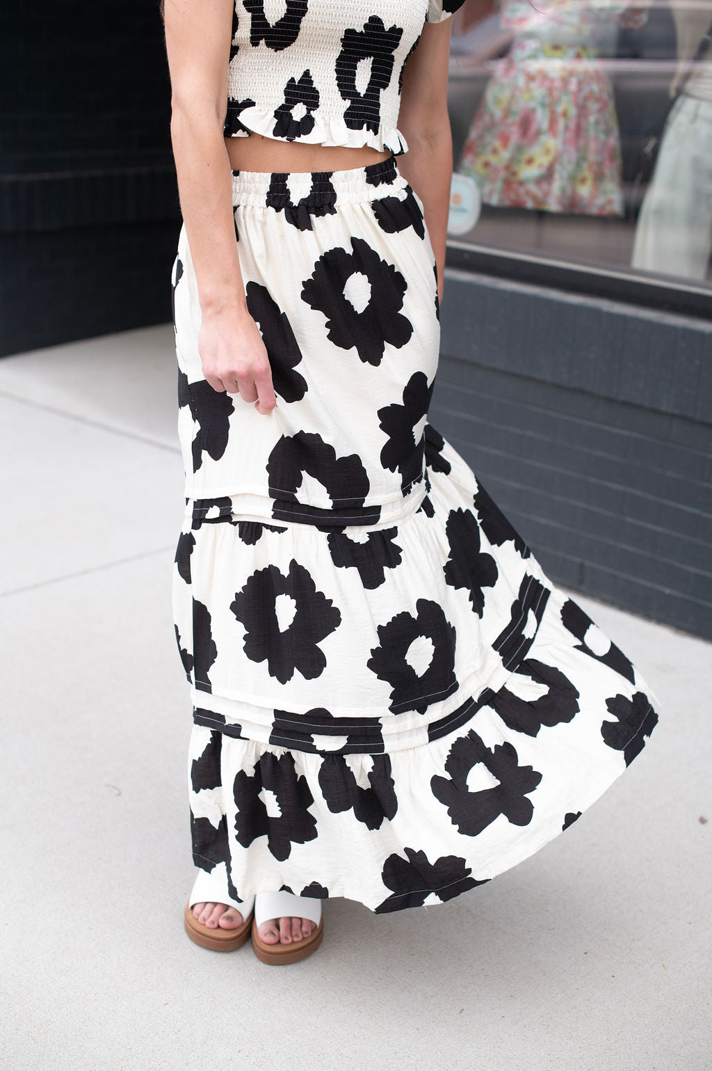 Floral Midi Pocket Midi Skirt