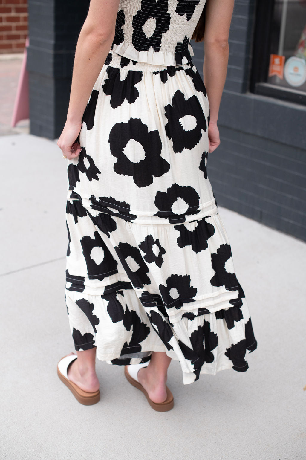 Floral Midi Pocket Midi Skirt