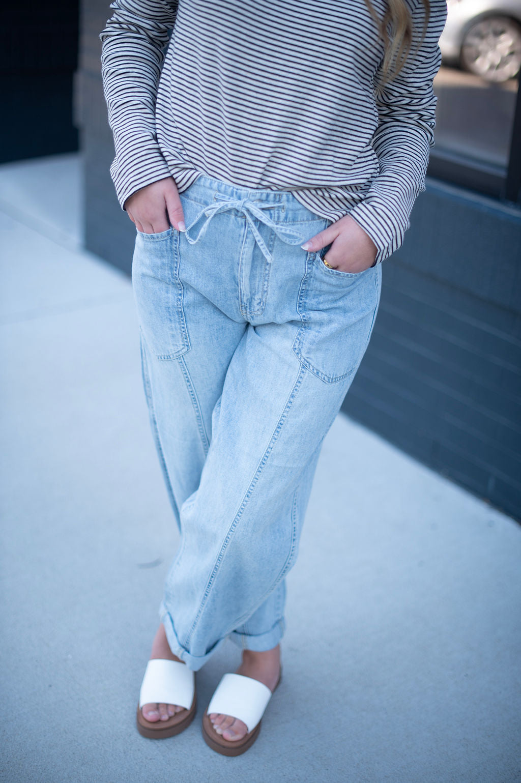 Daze Villa Drawstring Barrel Jeans