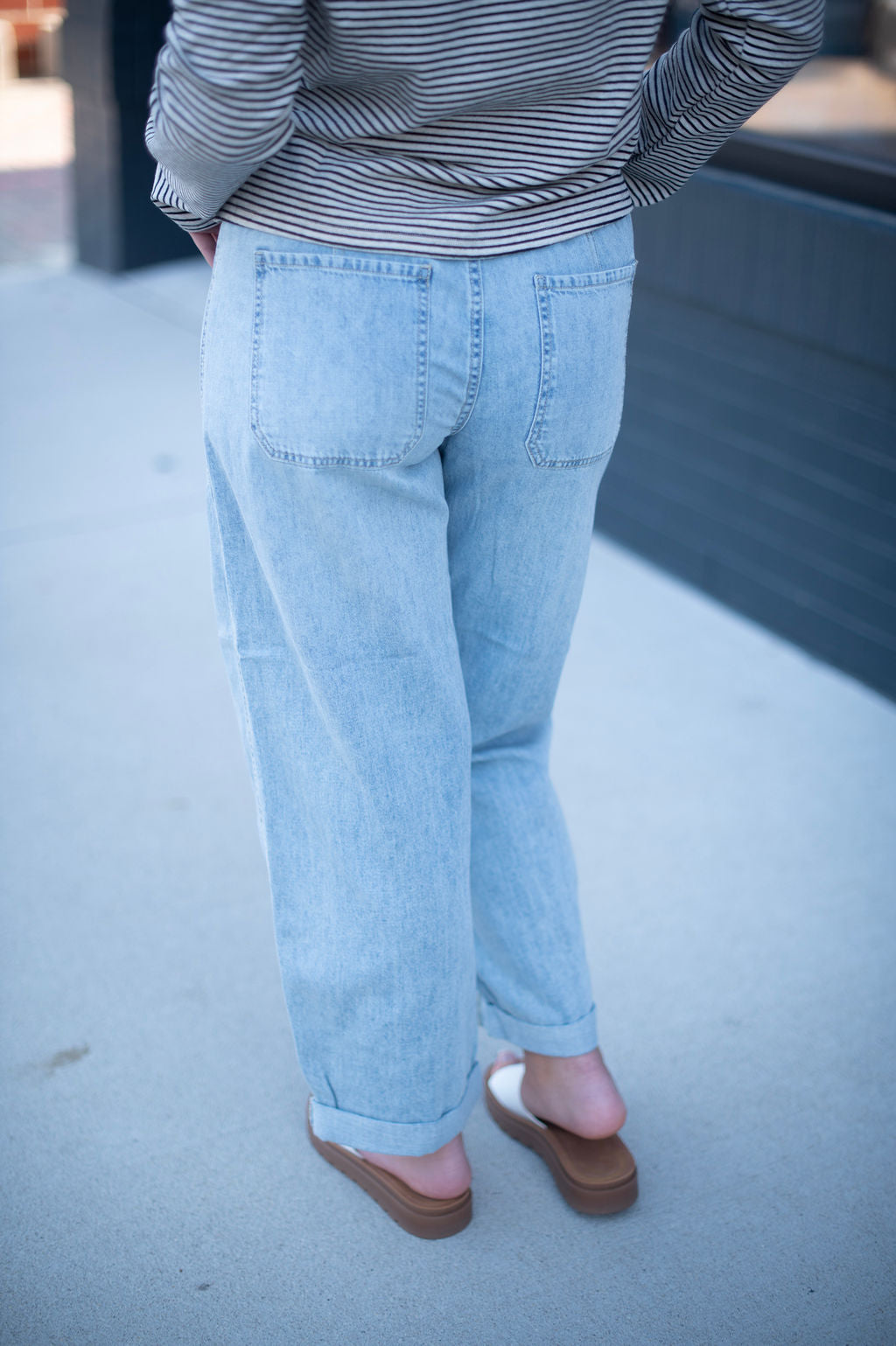 Daze Villa Drawstring Barrel Jeans