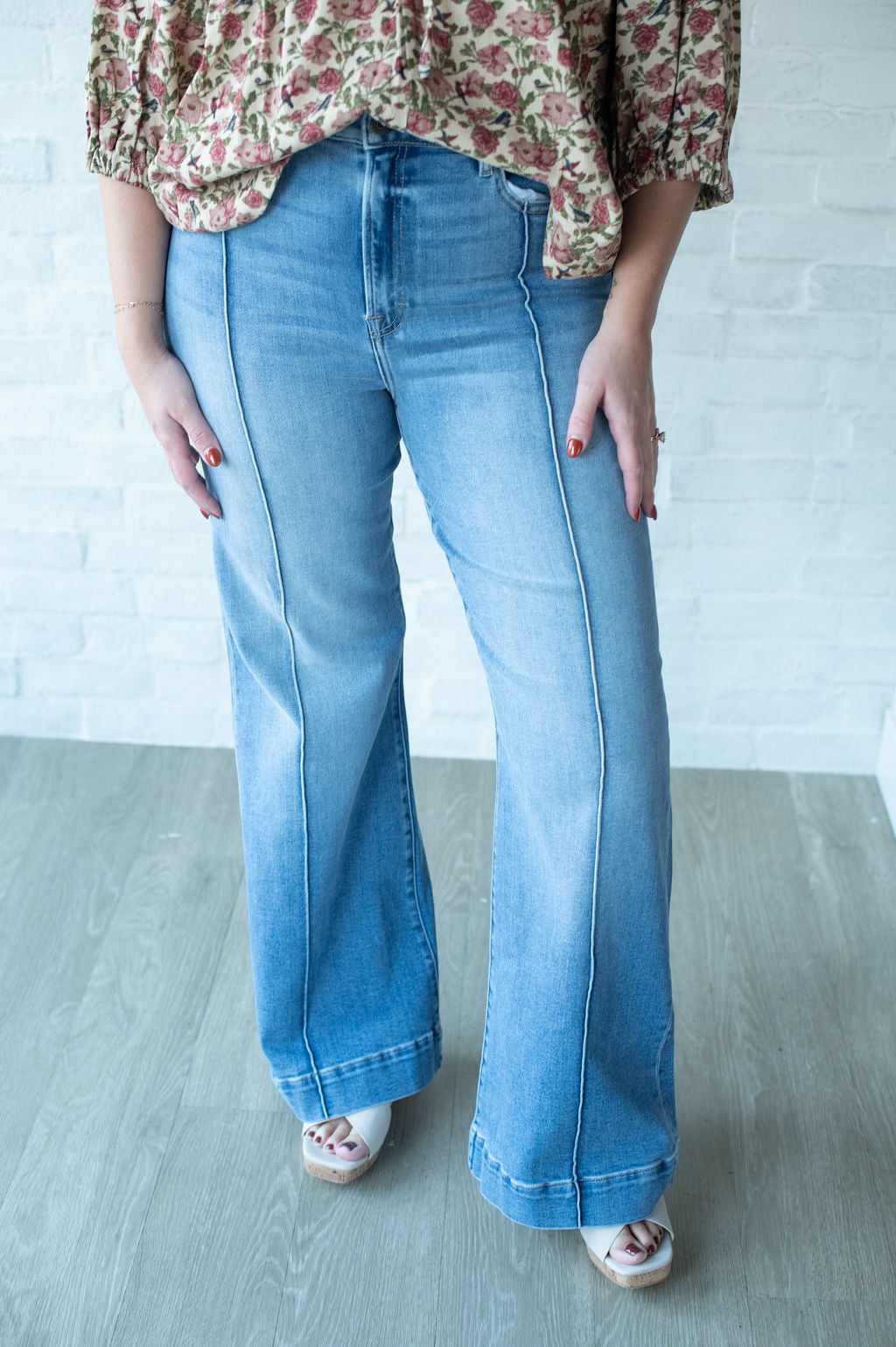 Hidden High Rise Flare Jeans