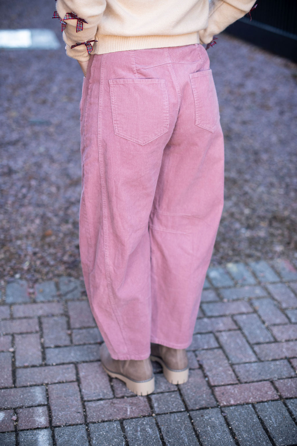Mauve Corduroy Barrel Jeans
