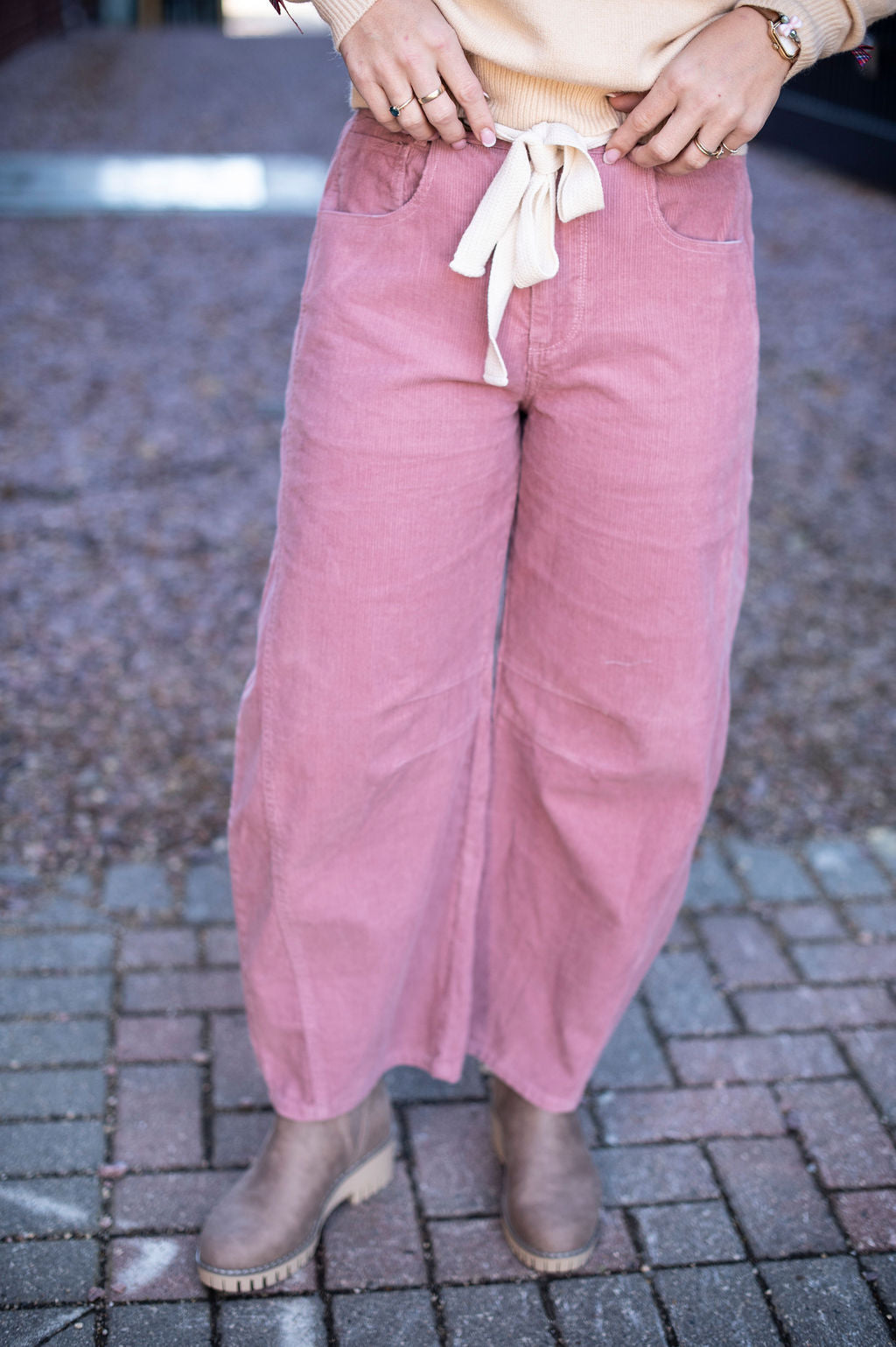 Mauve Corduroy Barrel Jeans