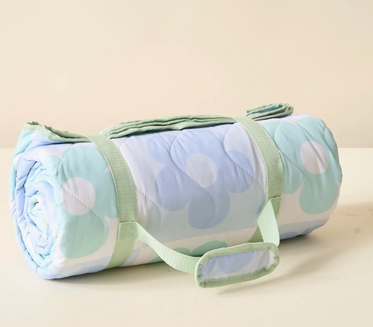 On the Go Quilted Blanket Blue