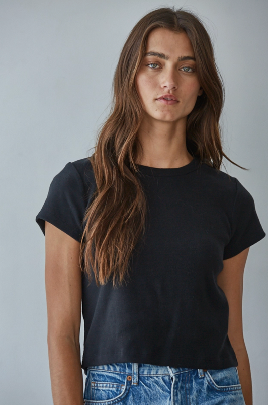 Black Round Neck Basic Tee